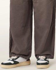 Regan Low Top Sneakers